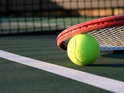 Paolo Maldini será tenista profesional - Crédito: www.curiosfera.com Paolo Maldini será tenista profesional - Crédito: www.curiosfera.com