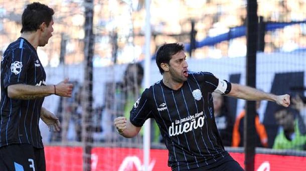 Racing debió sufrir pero derrotó a Arsenal en Avellaneda