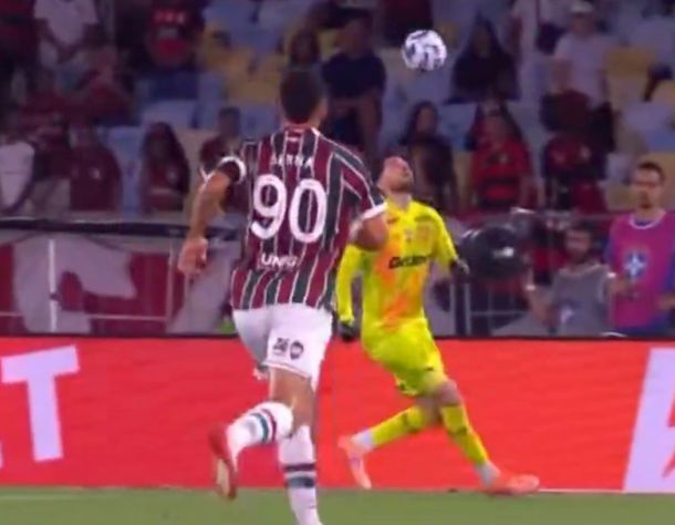 El insólito error de Agustín Rossi en el clásico Fla-Flu, a dos semanas de ser figura contra Racing