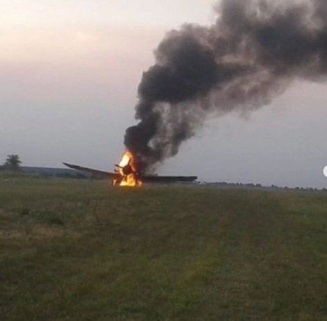 Se prendió fuego un avión hidrante que combatía incendios en Corrientes