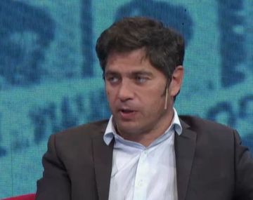 Kicillof liquidó a Milei por su show musical: Completamente por fuera de la realidad