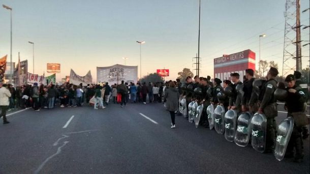 Arroyo Salgado permitió el piquete docente en la Panamericana