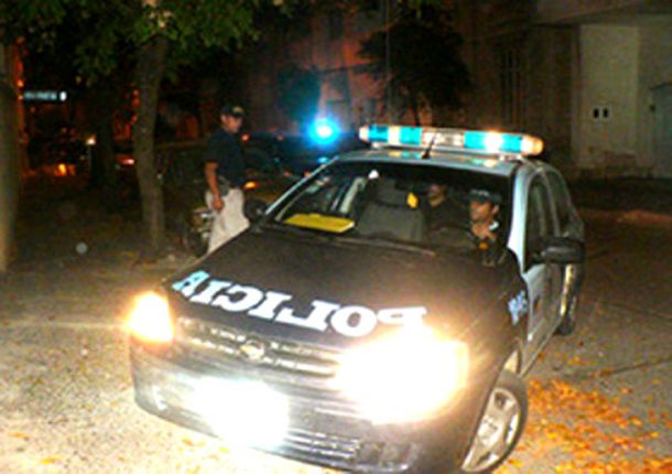 Constitución: un hombre toma de rehén a toda su familia