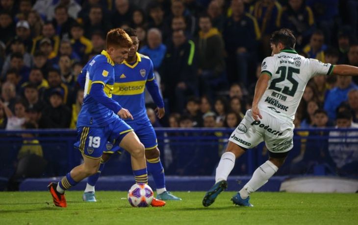 Boca venció a Sarmiento para volver al triunfo en el plano doméstico