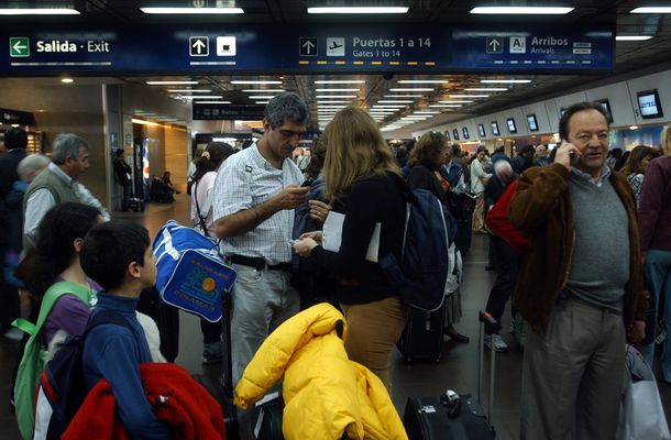 Sin vuelos de Aerolíneas y Austral por un conflicto gremial