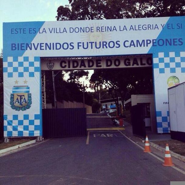 Mirá el cartel mufa con el que será recibida la Selección en Brasil