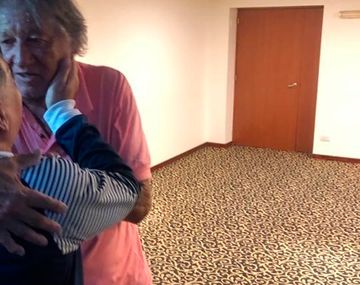 El f&uacute;tbol de luto: Diego Maradona despidi&oacute; al Trinche Carlovich