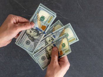 Billeteras virtuales suspenden venta del dólar oficial: qué dijo el BCRA