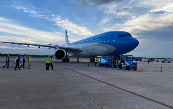 Llegó el cuarto vuelo de Aerolíneas con vacunas Sputnik V: trajo 400 mil nuevas dosis