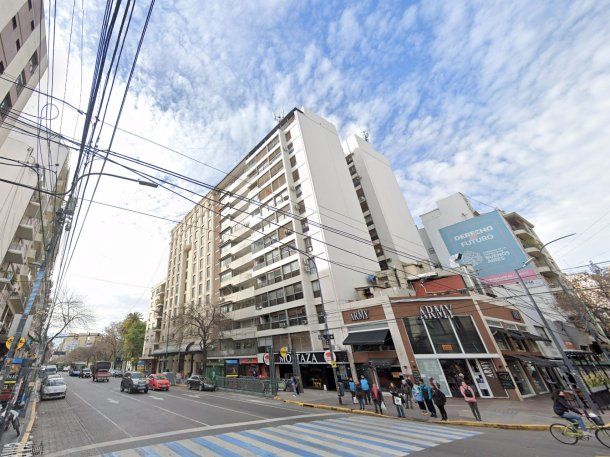 Caballito: dos hermanos se atrincheraron en un piso 20 y amenazaron con tirarse al vacío