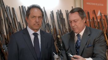 scioli apura a los intendentes para que avancen con la policia municipal scioli apura a los intendentes para que avancen con la policia municipal