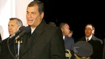 El presidente Rafael Correa al llegar a Mendoza El presidente Rafael Correa al llegar a Mendoza