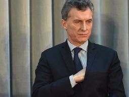 cayo la imagen positiva del presidente mauricio macri y crece la de cristina kirchner cayo la imagen positiva del presidente mauricio macri y crece la de cristina kirchner