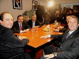 en plena dispersion, la ucr busca una salida a su crisis en plena dispersion, la ucr busca una salida a su crisis