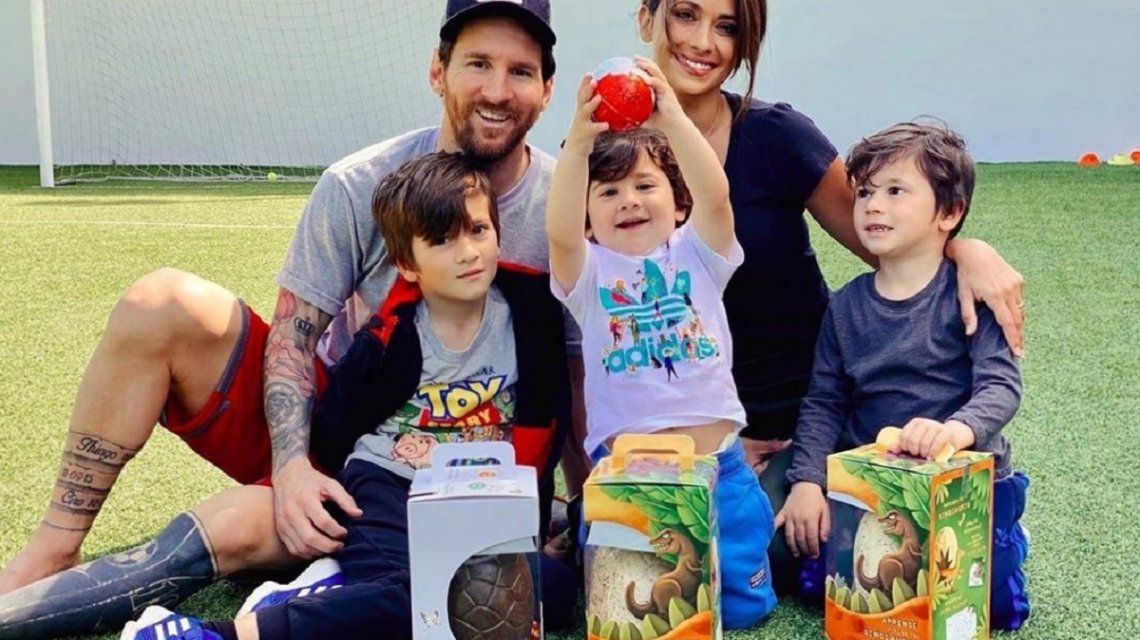 Lionel Messi Y Antonela Desearon Felices Pascuas Con Una Foto Familiar