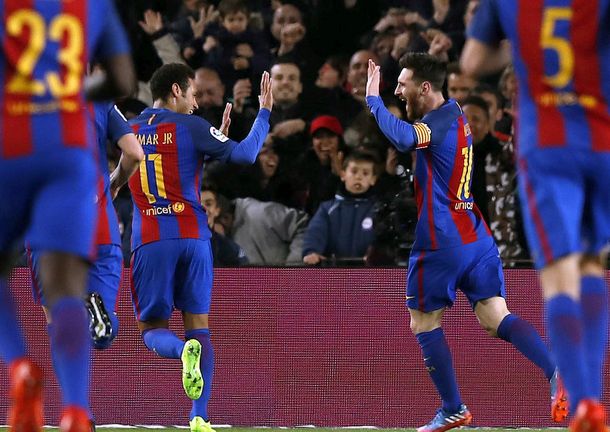 El festejo de la Pulga con Neymar