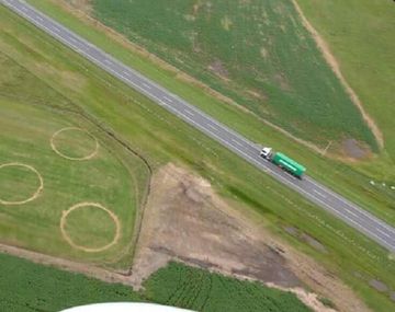 Los tres círculos gigantes, al costado de la ruta 7
