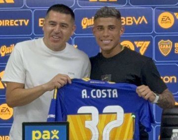El desplante de Ayrton Costa a Riquelme: El señor está un poco molesto