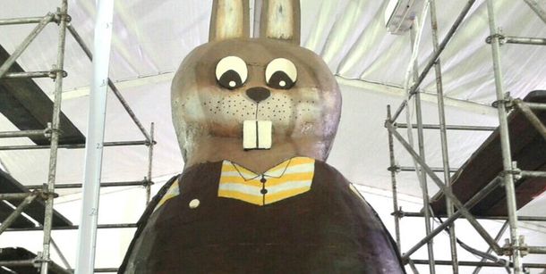 Miramar tuvo el conejo de chocolate de Pascuas más grande del mundo