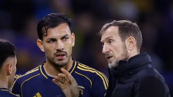 por que arruabarrena analiza dejar a leandro paredes en el banco de boca ante instituto