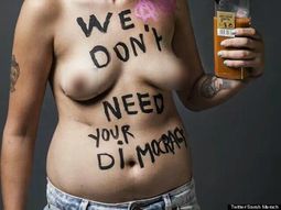 una activista de femen posa desnuda con una molotov una activista de femen posa desnuda con una molotov