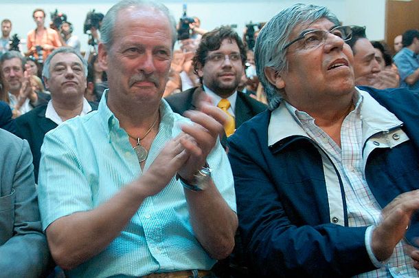 Hugo Moyano dispersa a los gremios en luchas por los afiliados