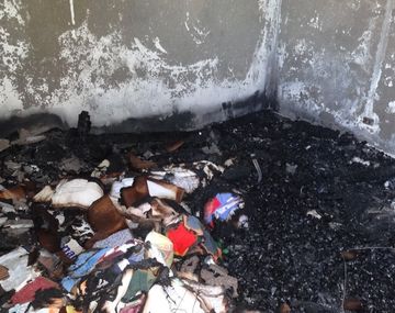 Quiso ahuyentar a un sapo y prendió fuego su casa