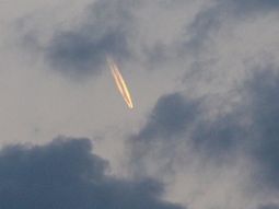 Una extraña luz en el cielo de Necochea Una extraña luz en el cielo de Necochea