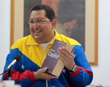 Expectativa por un nuevo parte médico de Hugo Chávez
