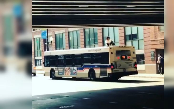 El muchacho no quiso pagar el boleto pero viajó igual