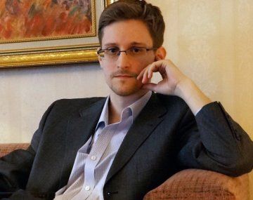Vladimir Putin le concedió la nacionalidad rusa a Edward Snowden