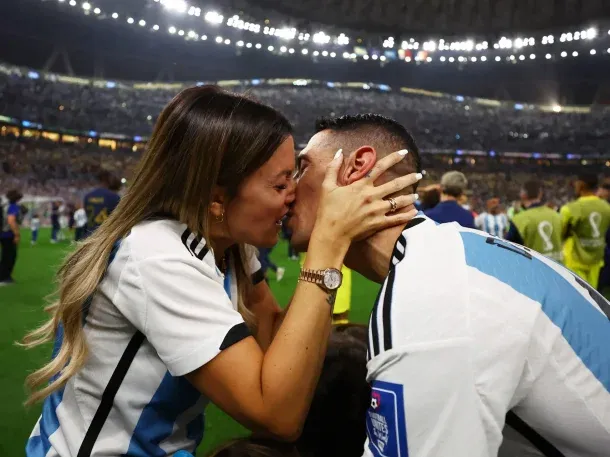 Ángel Di María lo bloqueó en Instagram por sus críticas: su esposa le respondió