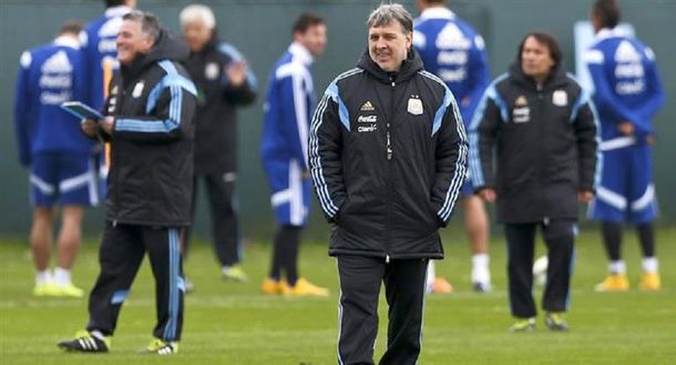 El cuerpo técnico reclama una suma superior a los tres millones de dólares