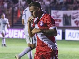 Argentinos Juniors y Patronato chocan en Paraná. Argentinos Juniors y Patronato chocan en Paraná.