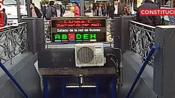 Paro sorpresivo en la línea C deja a 180 mil pasajeros sin subte Paro sorpresivo en la línea C deja a 180 mil pasajeros sin subte