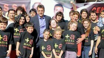 una foto de massa causa polemica en las redes sociales una foto de massa causa polemica en las redes sociales