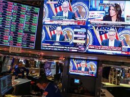 Las apuestas por recortes de la Fed impulsaron el dólar global a la baja. Las apuestas por recortes de la Fed impulsaron el dólar global a la baja.