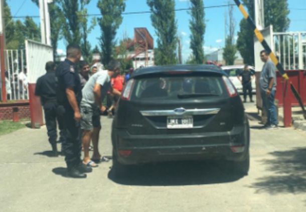 Independiente: tras el papelón contra Racing, un grupo de hinchas increparon a Lucas Pusineri