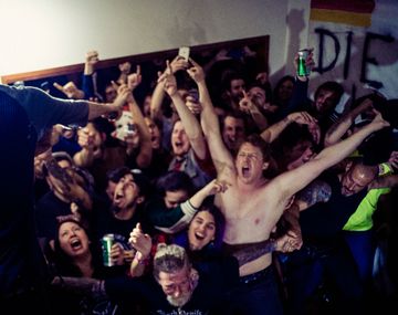 La locura de Die Toten Hosen en Argentina: tocaron en la casa de un fanático