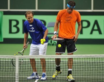 Martín Jaite define al segundo singlista y se inclinaría por Mayer