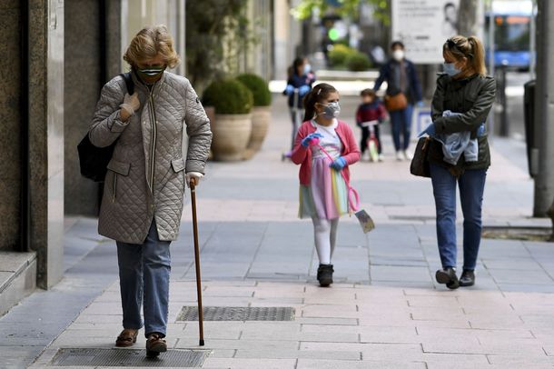 España: reportan 16.500 muertes en geriátricos que no habían sido registradas
