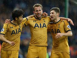 el tottenham de pochettino aplasto al leicester con cuatro goles de harry kane el tottenham de pochettino aplasto al leicester con cuatro goles de harry kane