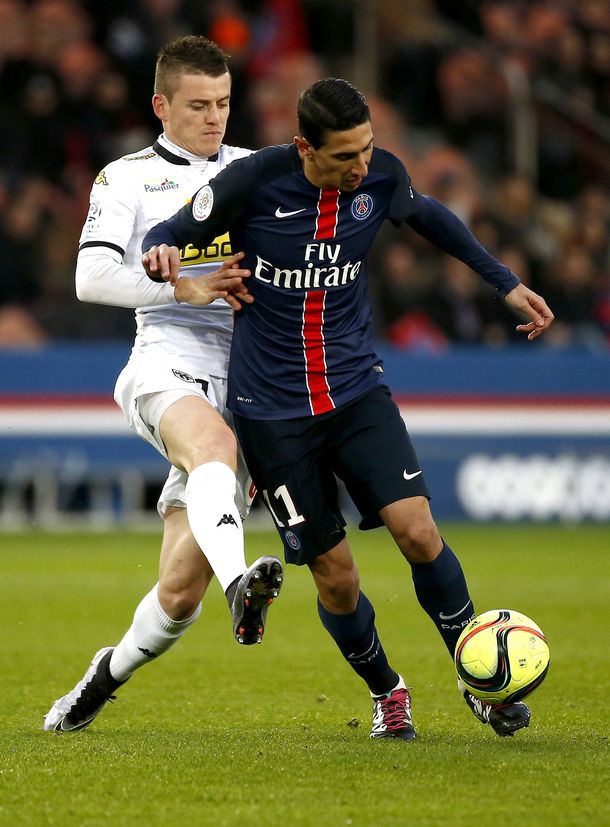 Con un doblete de Di María, el PSG consiguió una nueva victoria