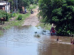 el rio lujan baja pero todavia se mantiene el alerta por nuevas lluvias el rio lujan baja pero todavia se mantiene el alerta por nuevas lluvias