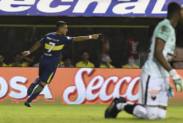 Gol de Pavón a Colón en la Bombonera