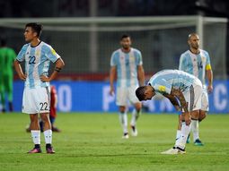 Bauza no encuentra respuestas y sin Messi cuesta el doble Bauza no encuentra respuestas y sin Messi cuesta el doble