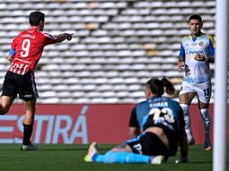 estudiantes goleo 3-0 a rosario central y avanzo a octavos de final estudiantes goleo 3-0 a rosario central y avanzo a octavos de final
