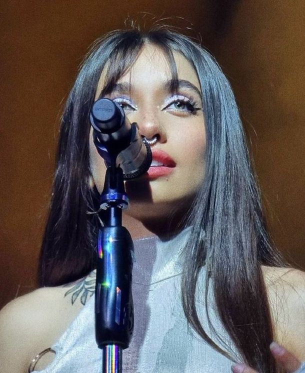 Los memes por María Becerra en los Premios Grammy