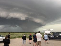 Alerta por tornado y tormentas en Kansas Alerta por tornado y tormentas en Kansas