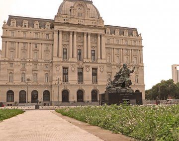 Quiénes podrán vacunarse en el CCK